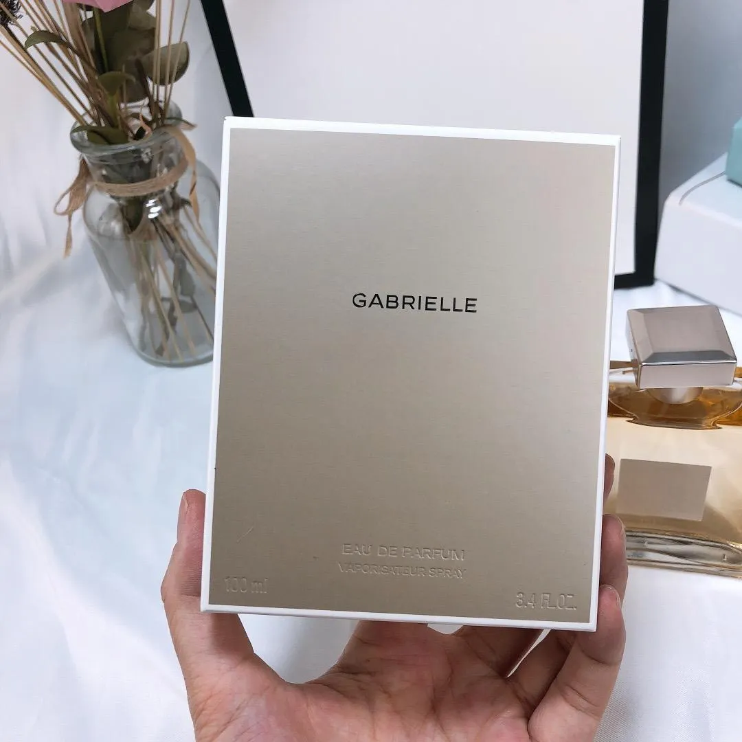floral-and-vanilla-perfume-key-notes-white-flowers-madagascar-vanilla-musk-sugar floral-and-vanilla-perfume-key-notes-white-flowers-madagascar-vanilla-musk-sugar